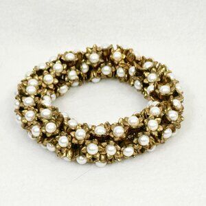 Vintage Jewelry Component Bell Shaped Flower w/Faux Pearl Acrylic Light 3/8"